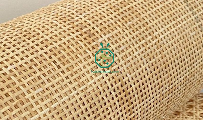 Square mesh plastic cane webbing roll for office or restaurant wall partition design