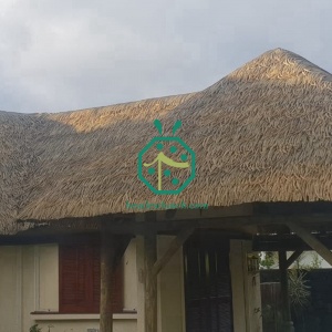 Bumbung Jerami Sawit Buatan untuk Bali Hut
