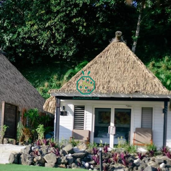 Artificial palm leaf thatch panels