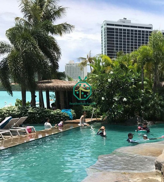 Bumbung Jerami Buatan Waterfront Park di Guam